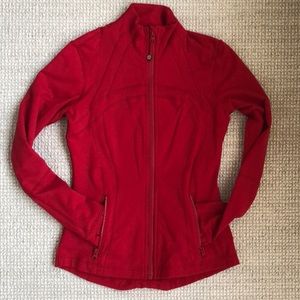 Fitted athletic jacket